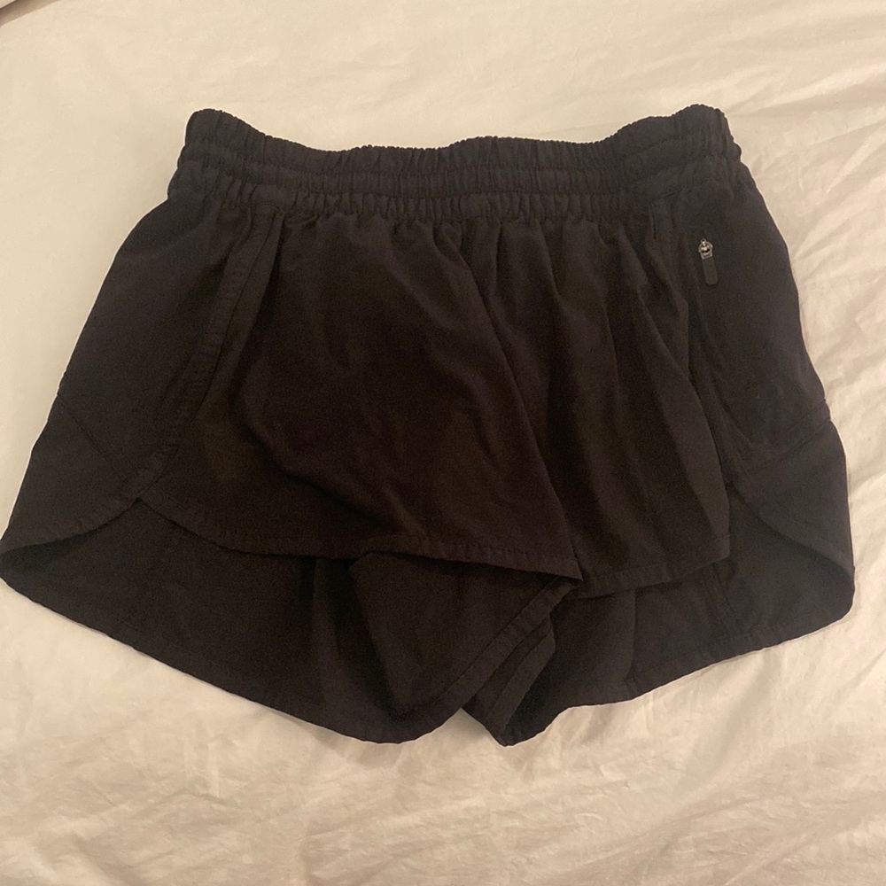 Lululemon black shorts